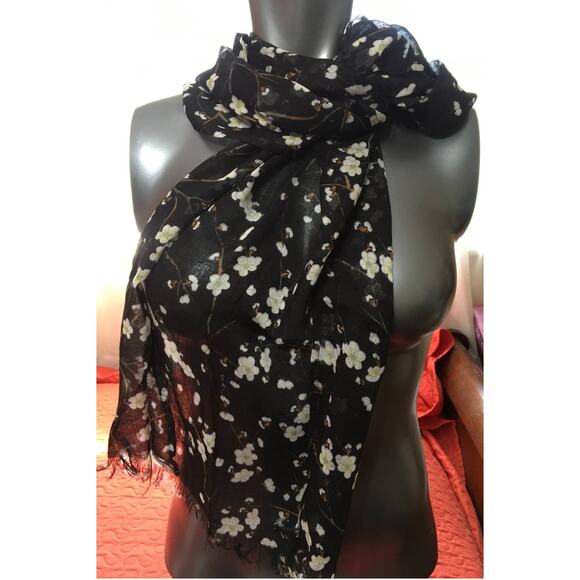 NWT "In Bloom" Scarf by Onam, Beautiful Floral Scarf Made From Bamboo Rayon - Picture 2 of 4
